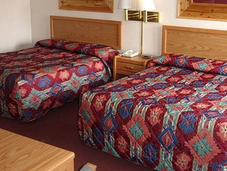 North Country Inn & Suites Mandan Bagian luar foto